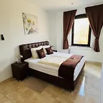 Royal מלון 3*