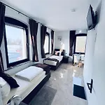 Royal 3*