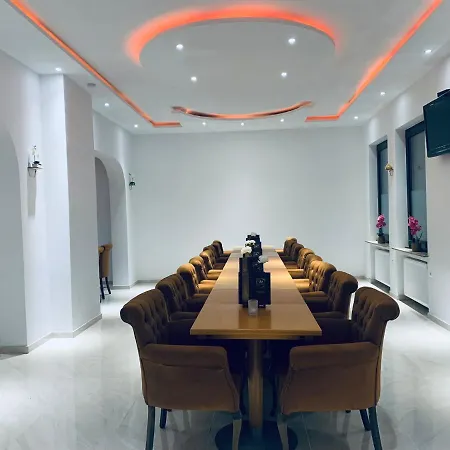 Royal Hotel