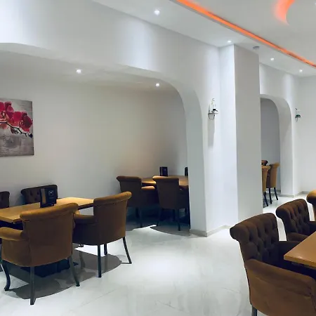 Royal Hotel 3*