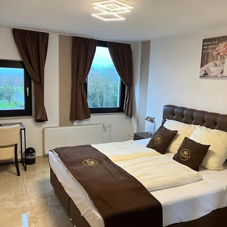 Royal Hotel 3*