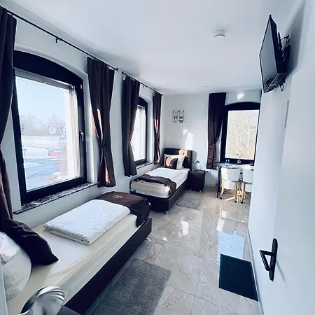 Royal 3*