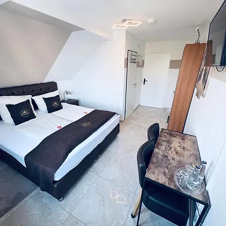 Royal Hotel 3*